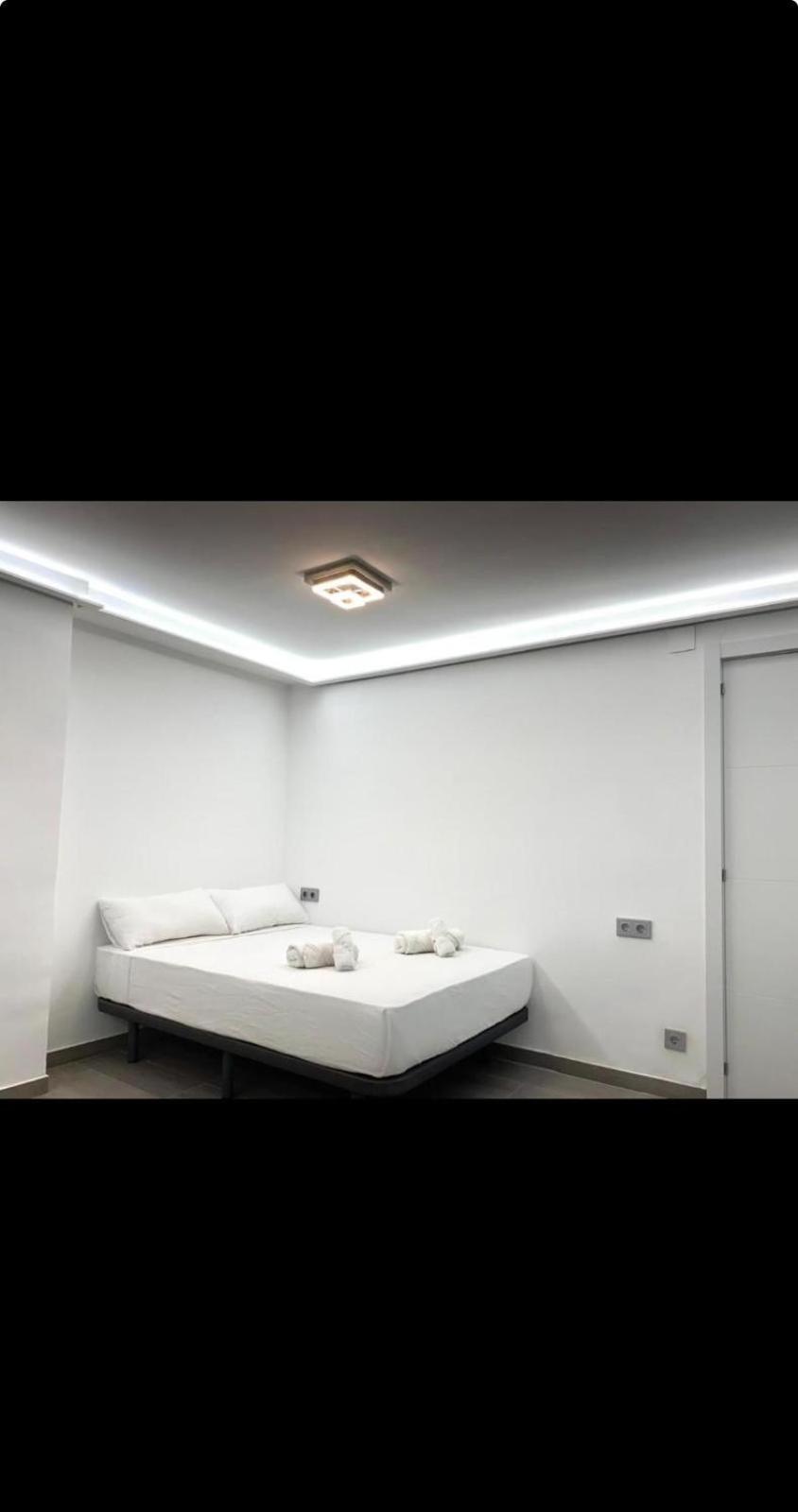 Avakian Suite Valence Extérieur photo