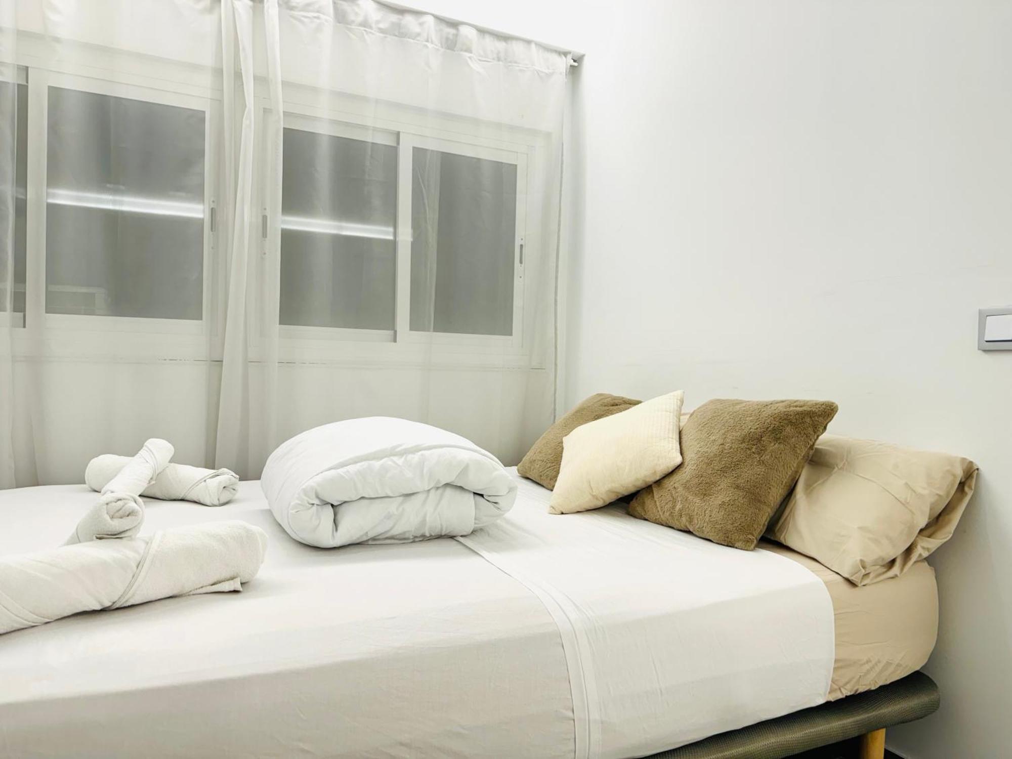 Avakian Suite Valence Extérieur photo