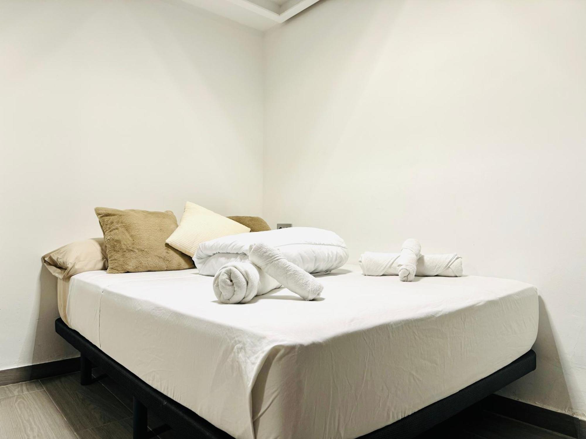 Avakian Suite Valence Extérieur photo
