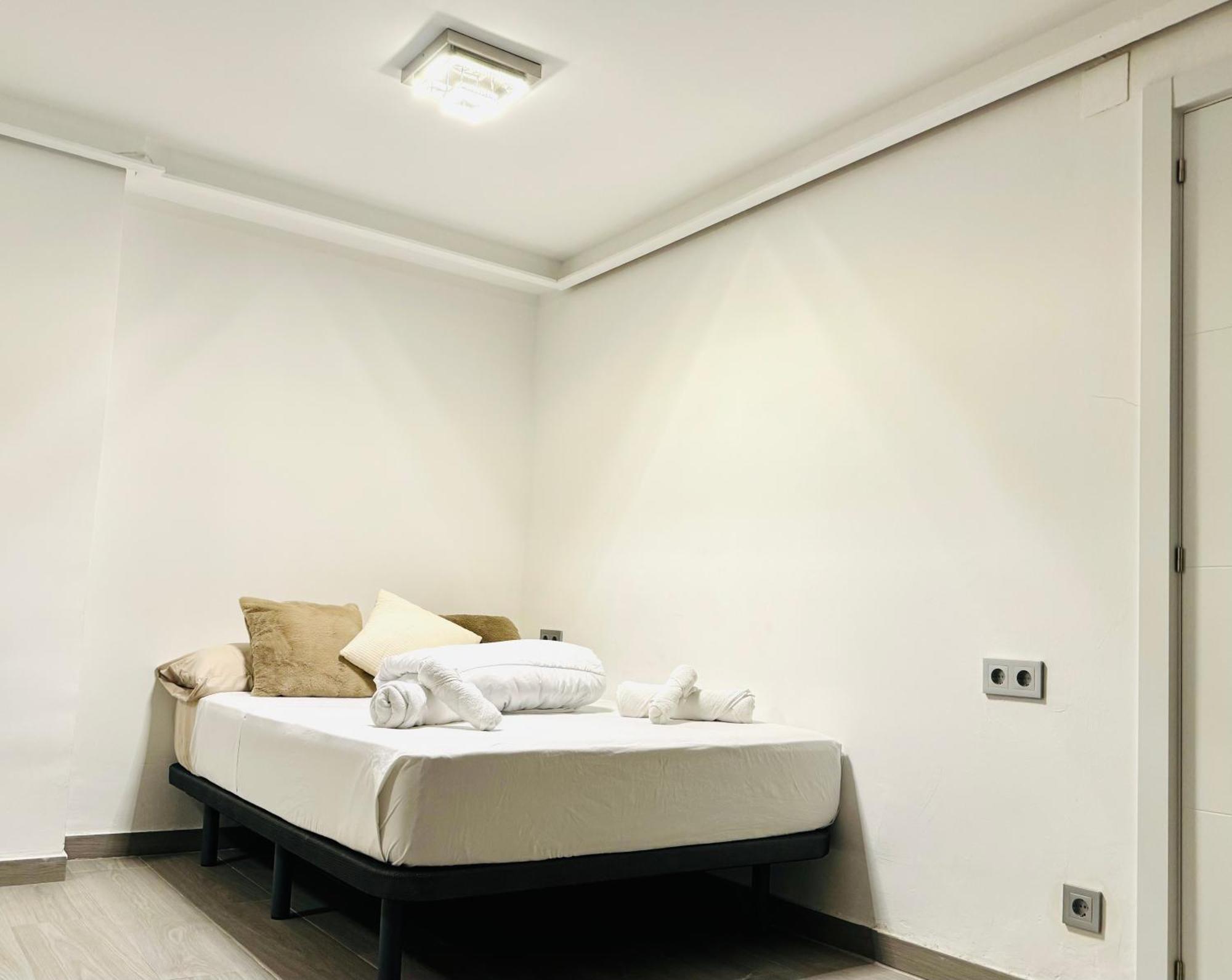 Avakian Suite Valence Extérieur photo